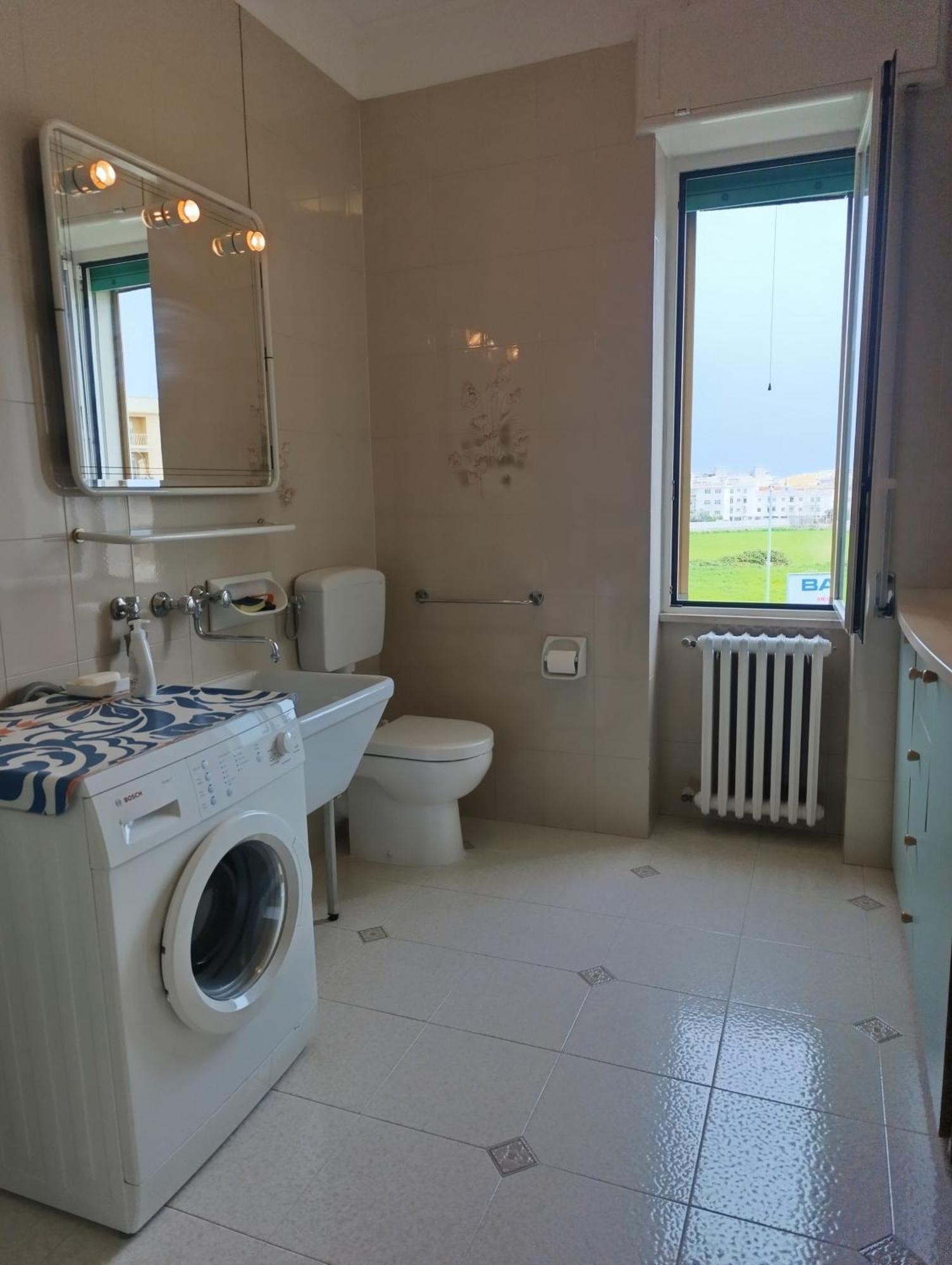 Le Rondini Apartment Trani Bagian luar foto